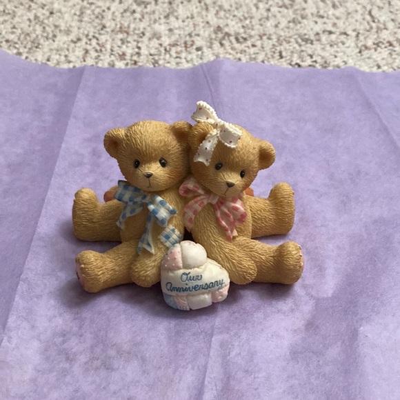 5 for $25 💸💸💸💸💸 
Cherished Teddies - Picture 1 of 3